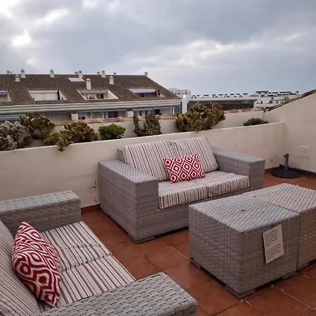 Апартаменты Golden Mile Penthouse, Pool-parking, 5min Beach! *